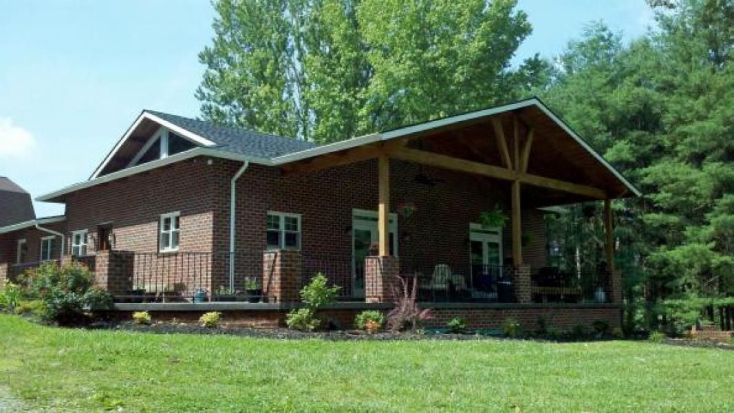 casa en Timber Ridge Craftsmen, Inc por Timber Ridge Craftsmen, Inc