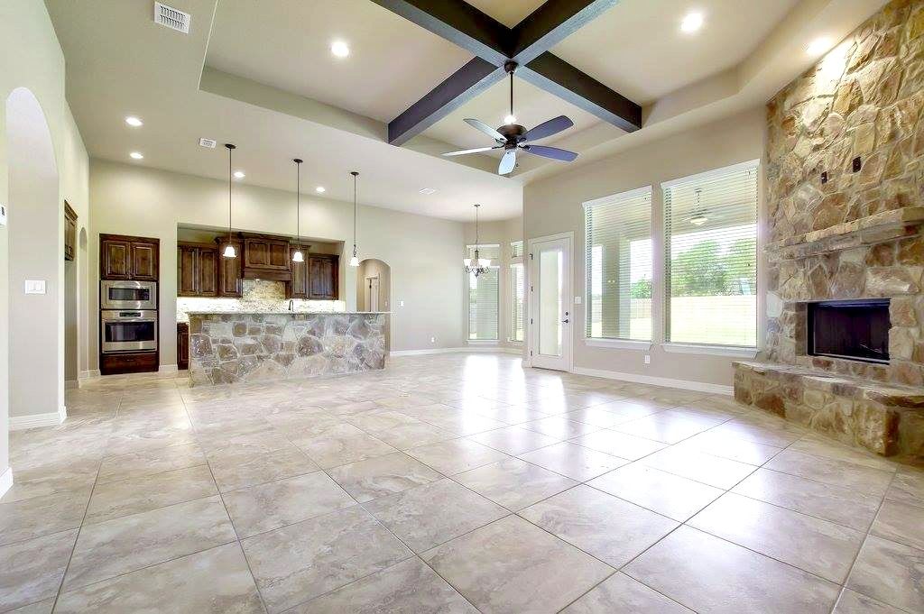 Tkg Custom Homes por Tkg Custom Homes en San Antonio Texas
