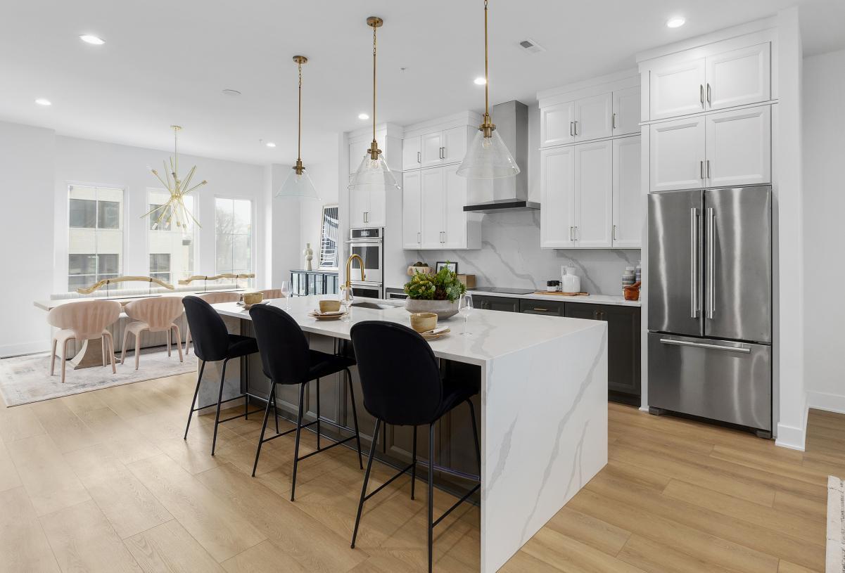 Chevy Chase Crossing - Kallen Collection por Toll Brothers en Washington Maryland