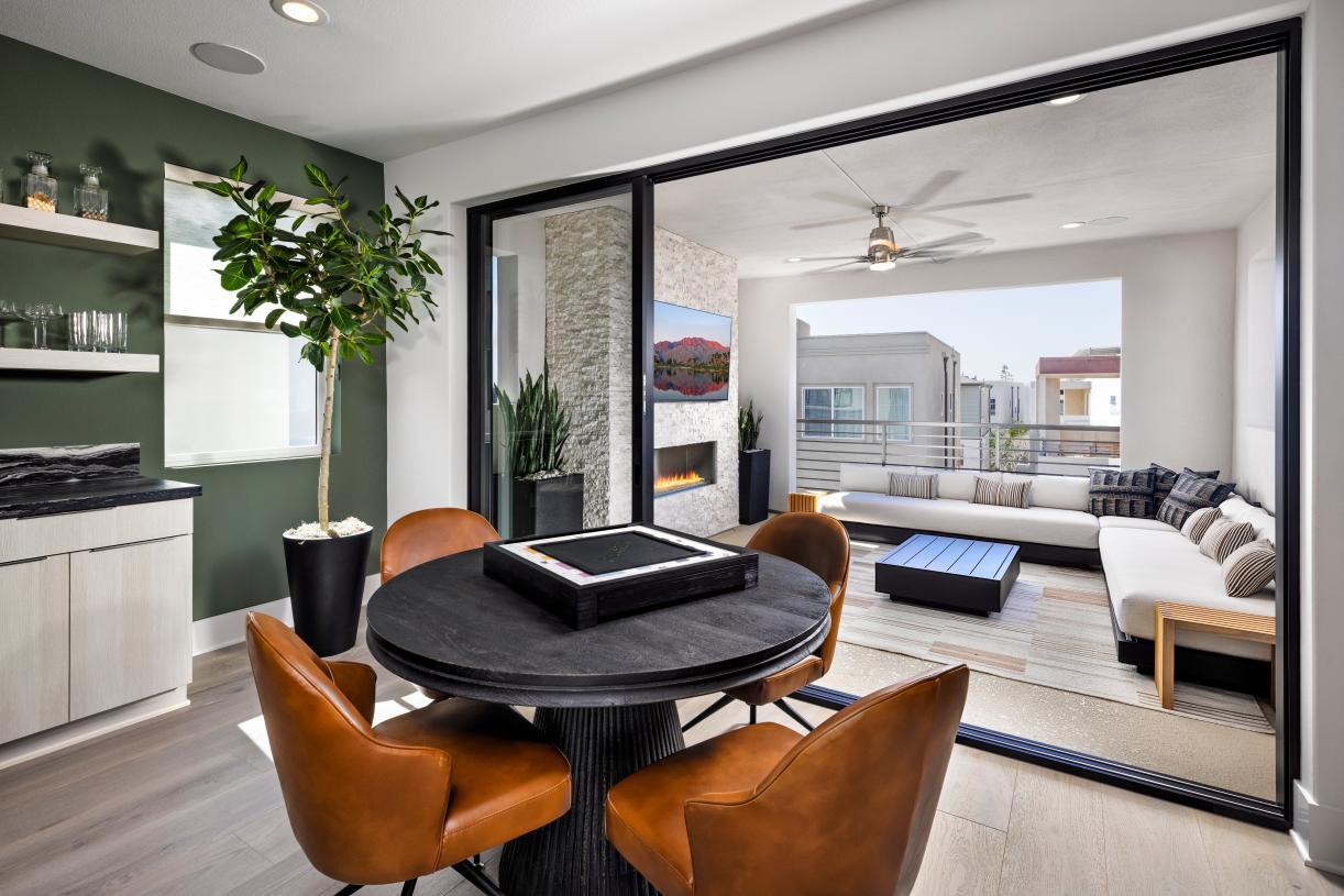 casa en Elevate by Toll Brothers at Great Park Neighborhoods por Toll Brothers
