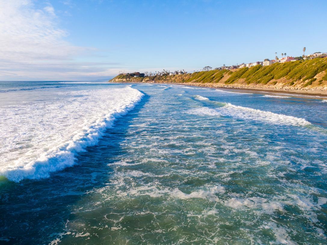 casa en The Cove at Encinitas por Toll Brothers