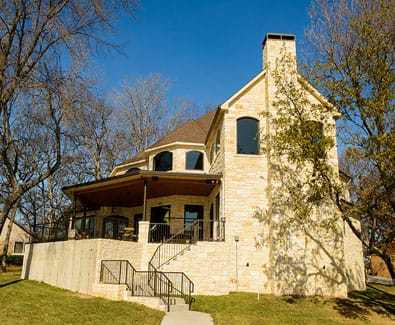 casa en Tracy Mitchell Custom Homes por Tracy Mitchell Custom Homes