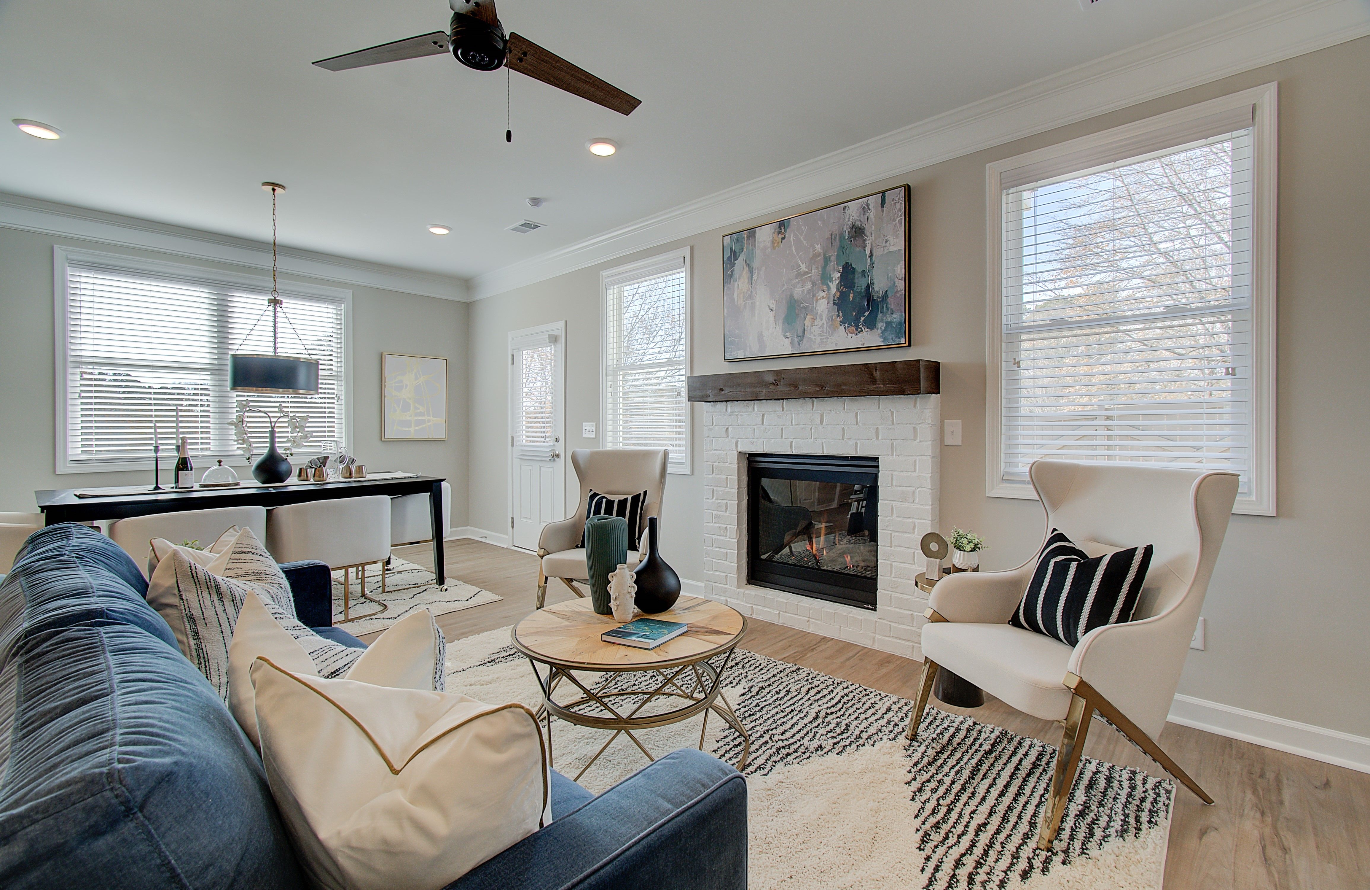 casa en Bluffs at Bells Ferry por Traton Homes