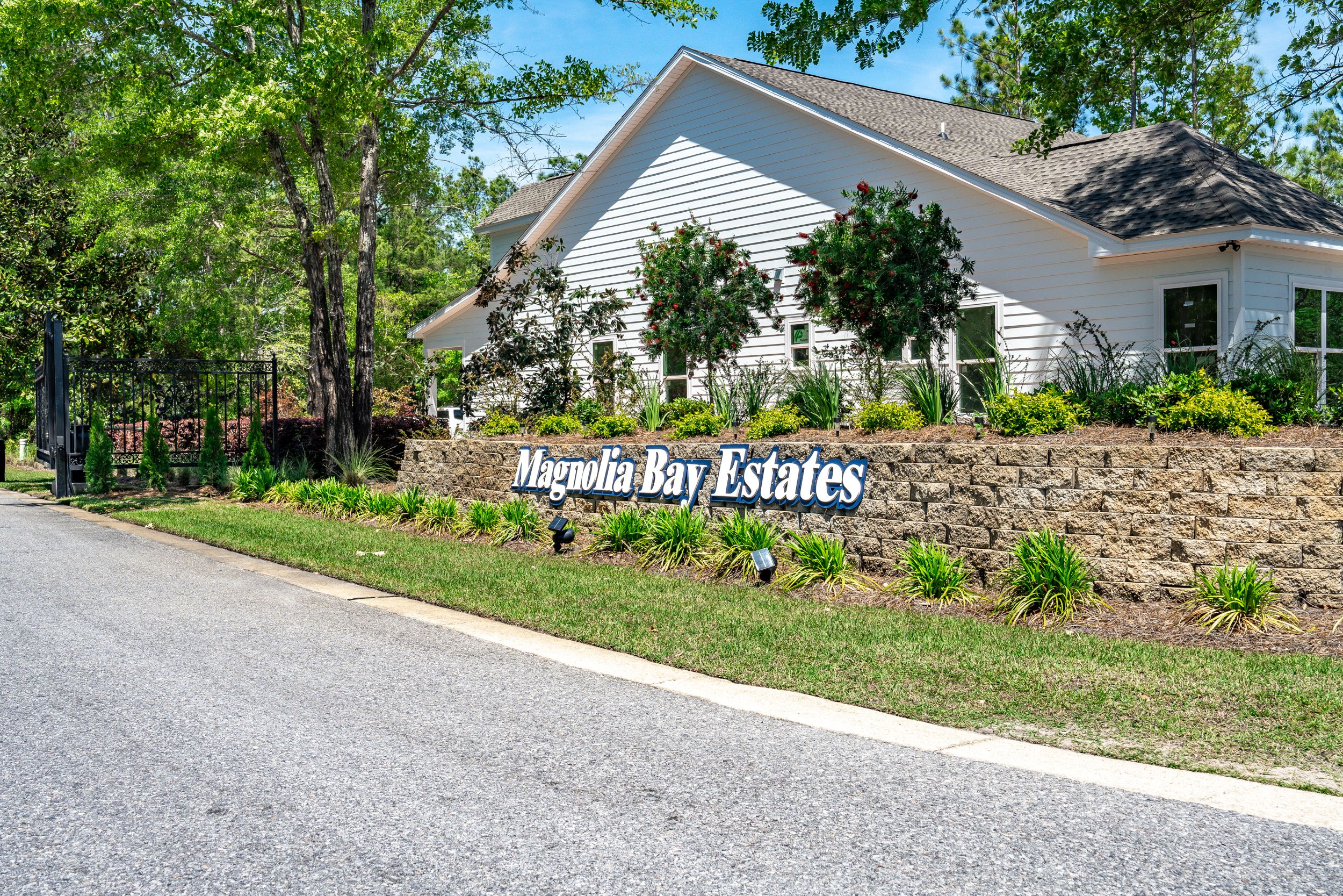 casa en Magnolia Bay Estates por Traton Homes