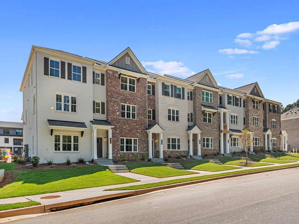 Townes at South Main por Traton Homes en Atlanta Georgia