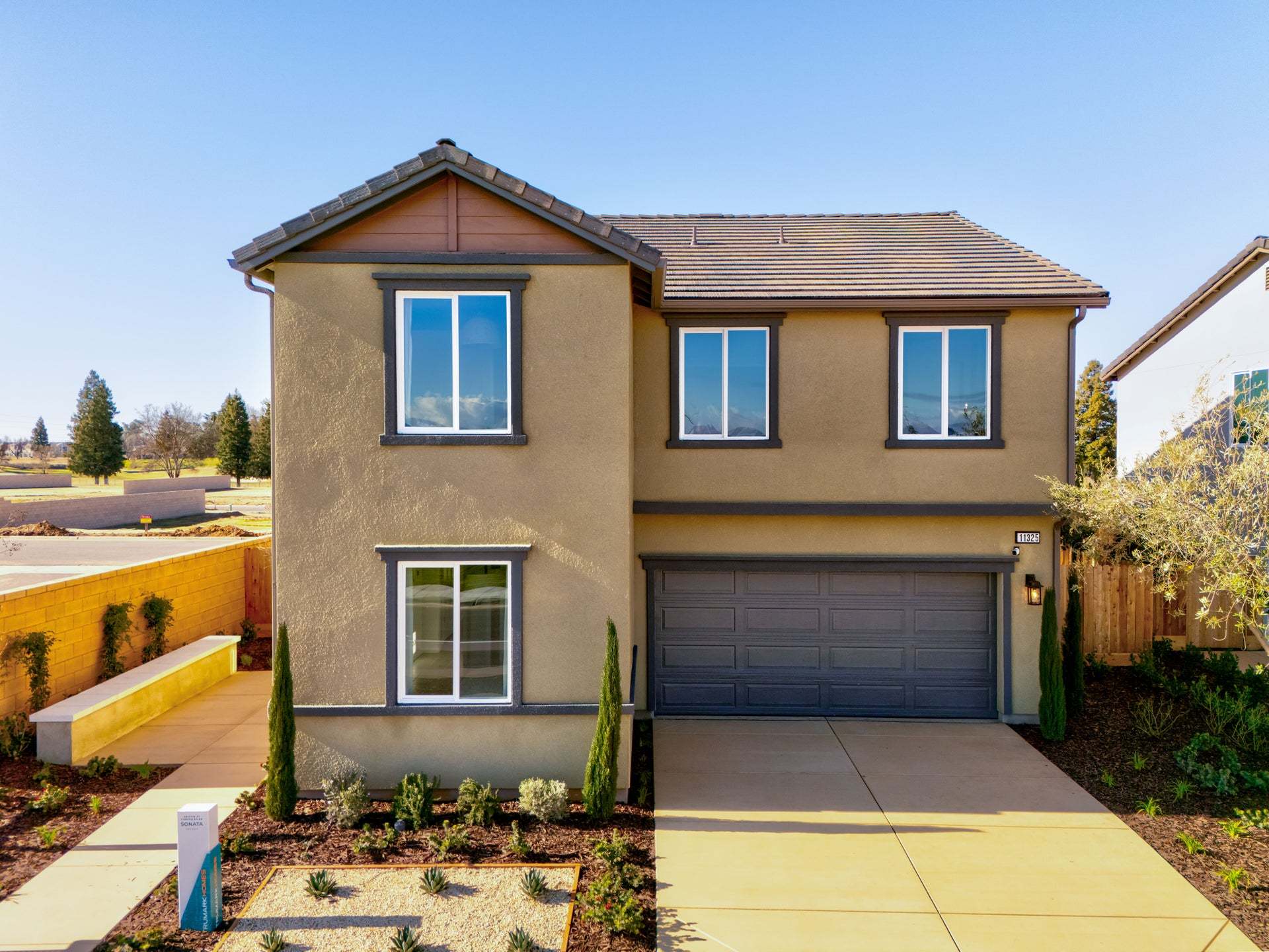 11337 N Ocaso Drive. Fresno, CA 93730