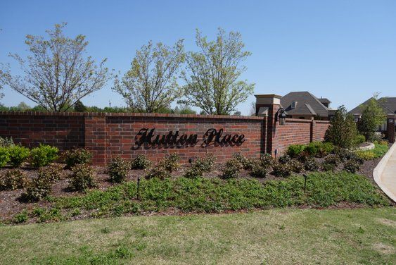 Hutton Place - Oklahoma City, OK