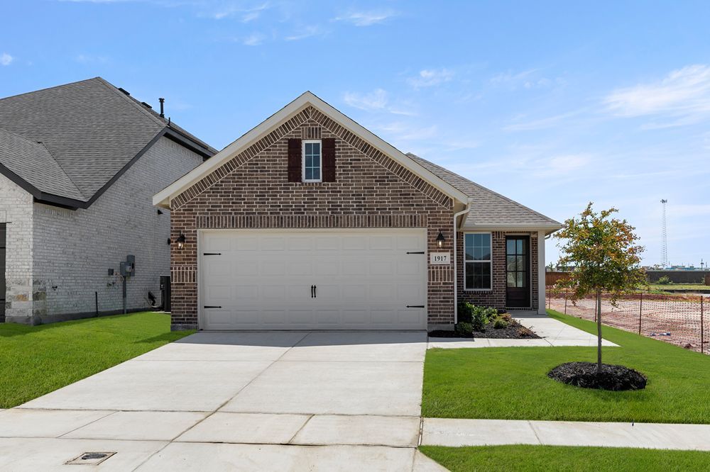 Burnet - Walden Pond: Forney, Texas - UnionMain Homes