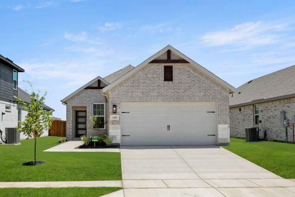 Burnet - Walden Pond: Forney, Texas - UnionMain Homes
