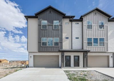 4 Plex End - Lexington Townhomes: Tooele, Utah - UpDwell Homes