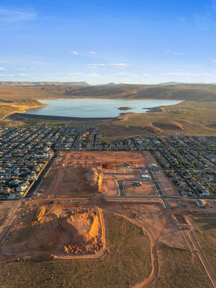 Dixie Heights - Hurricane por Visionary Homes en St. George Utah