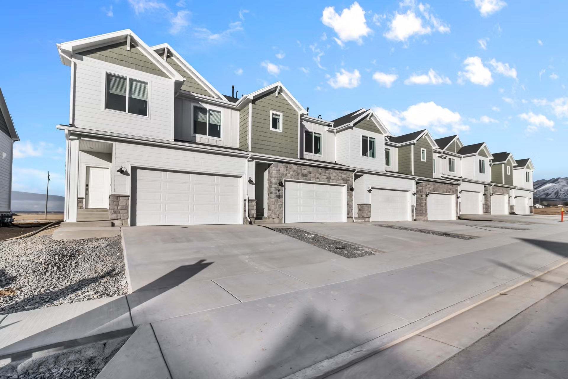 casa en The Village at Fox Meadows - Smithfield (Townhomes) por Visionary Homes
