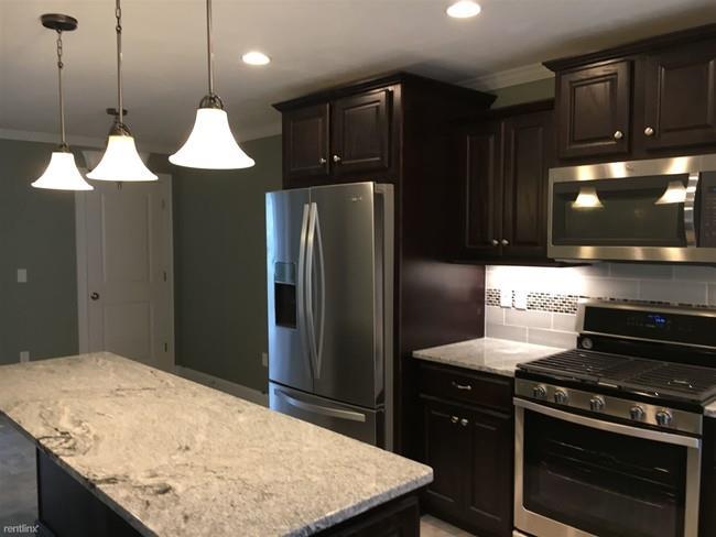 Commons At Ides Hill por W.B. Construction & Development en Providence-Warwick Massachusetts