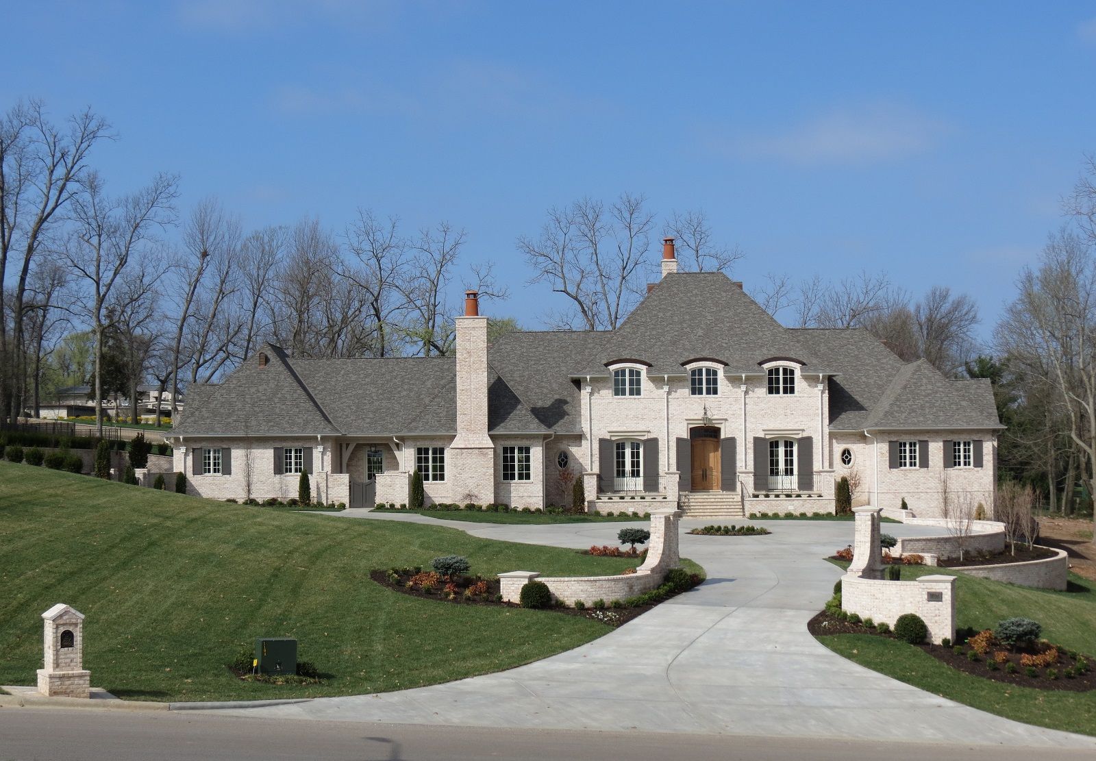 casa en Weber Home & Land. por Weber Home & Land.