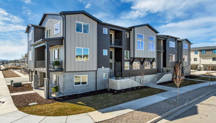 casa en Regency at Meadowbrook por Woodside Homes