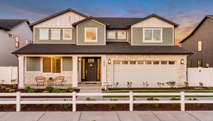 casa en Cascade at Sky Ranch por Woodside Homes