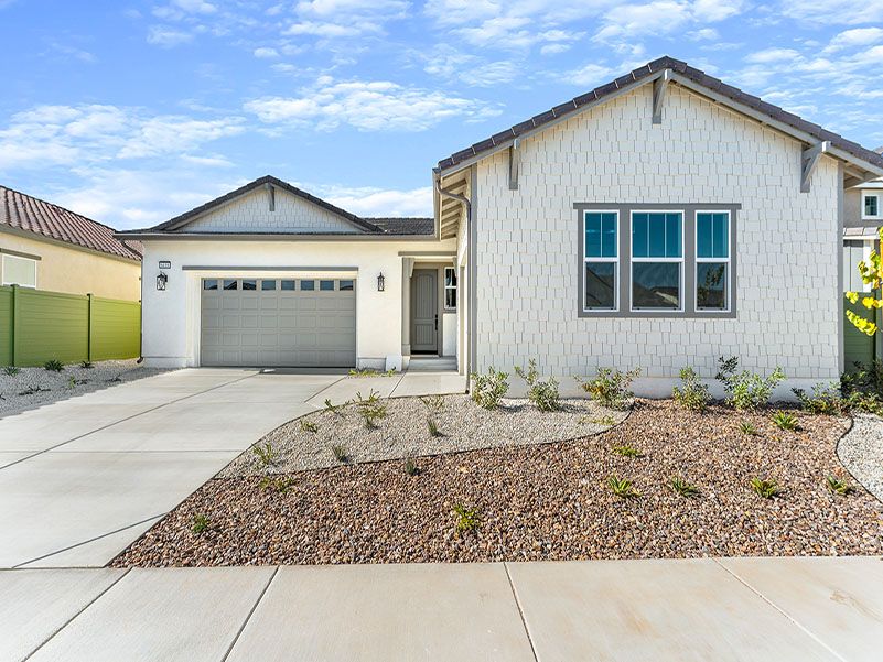 Cascade Landing at Silverwood - Hesperia, CA