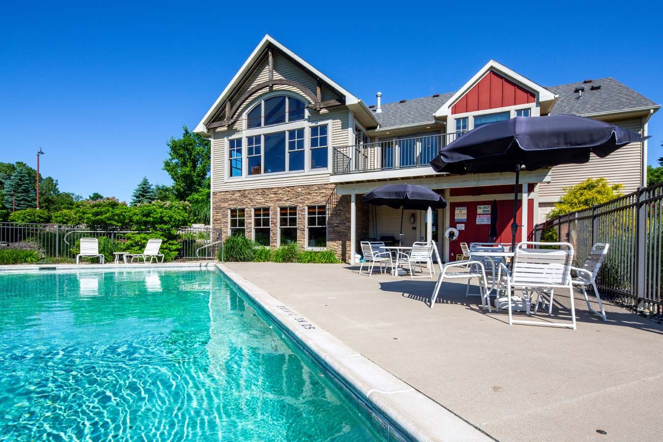 casa en Crowner Farms por Tom Motz Homes