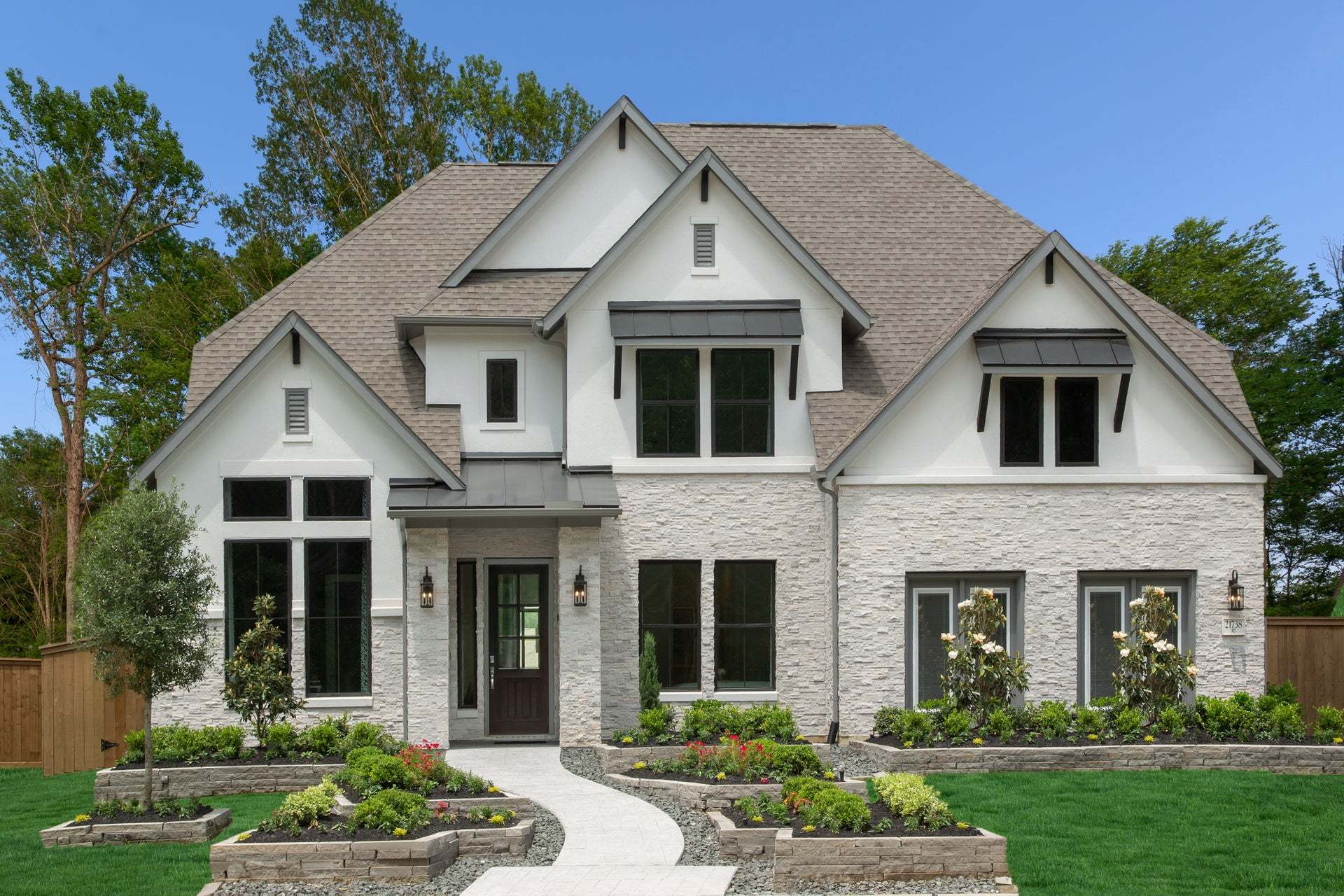 Exterior:The Richwood
