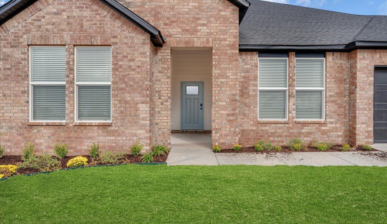Exterior:Elevation Image 0.