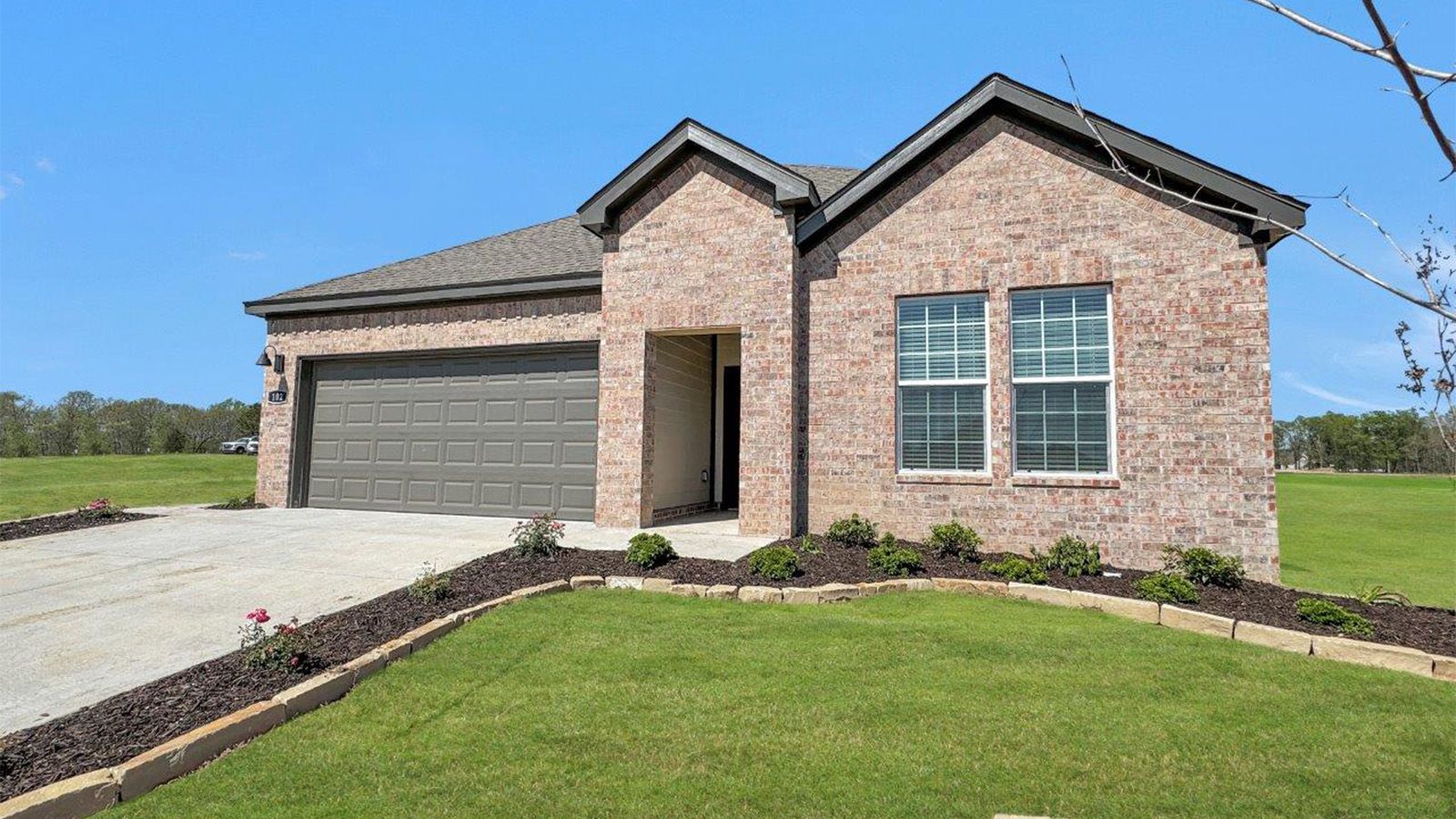 Exterior:Elevation Image 0.
