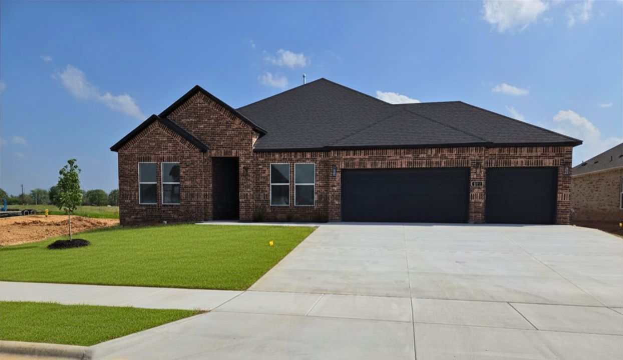 Exterior:Elevation Image 0.