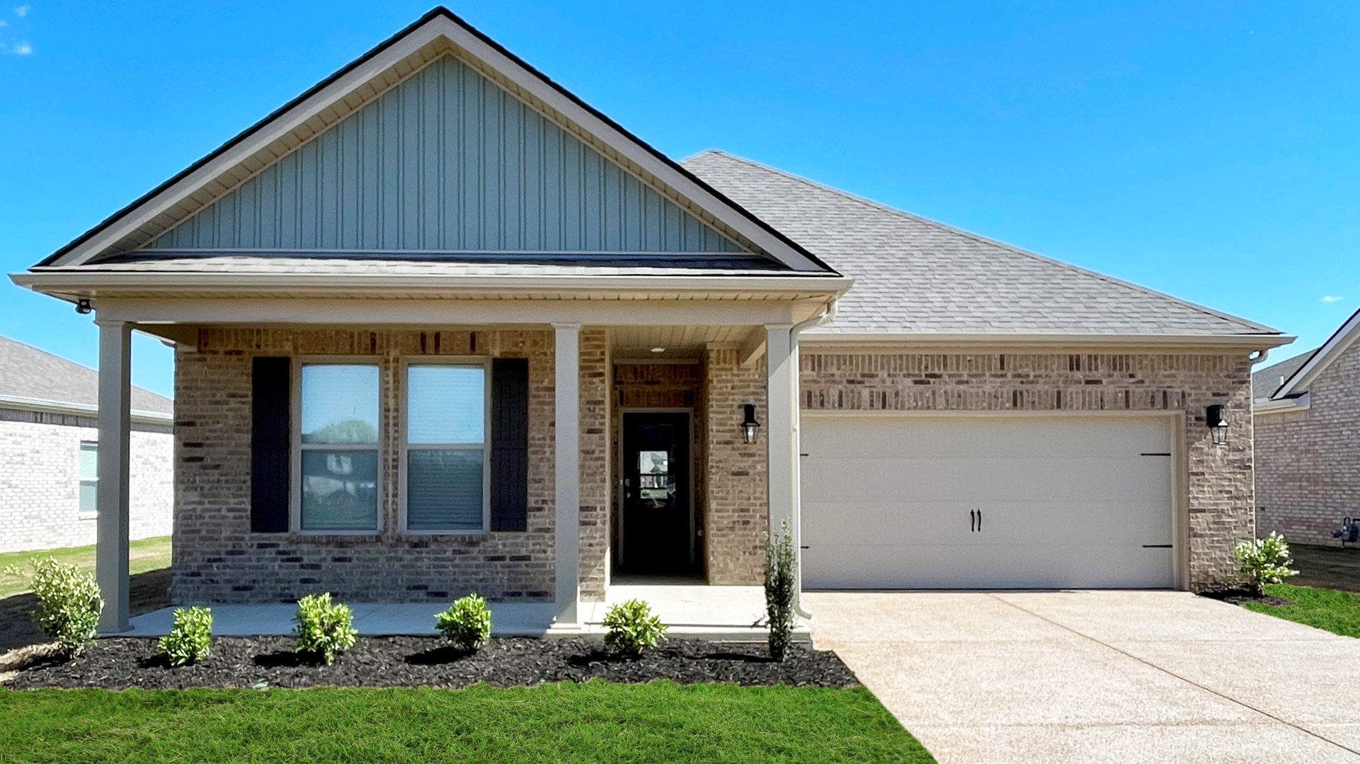 Exterior:Elevation Image 0.