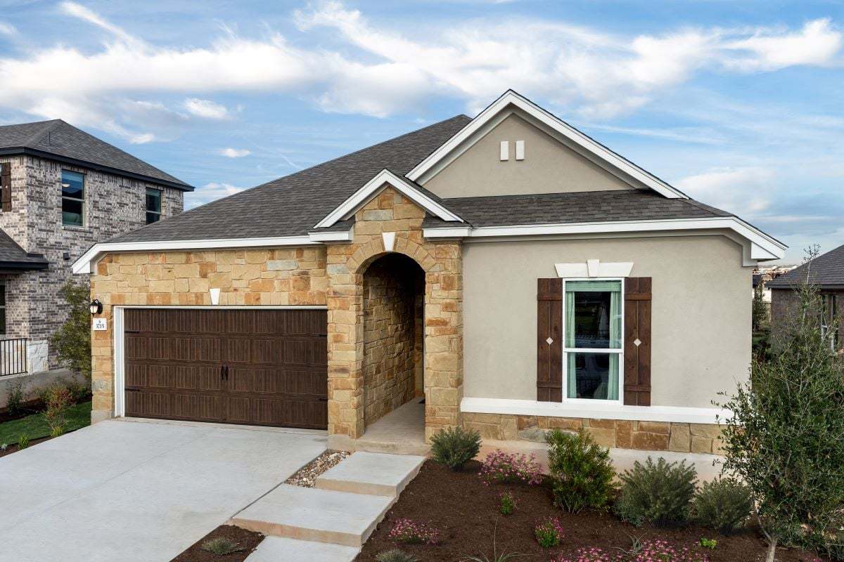 Exterior:Front exterior